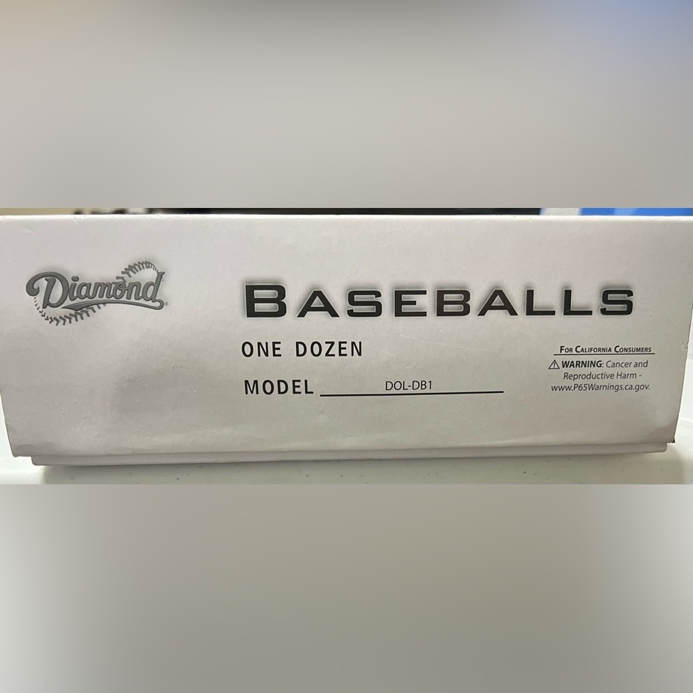 One dozen Diamond Sports Baseballs model DOL-DB1 - Picture 3 of 3